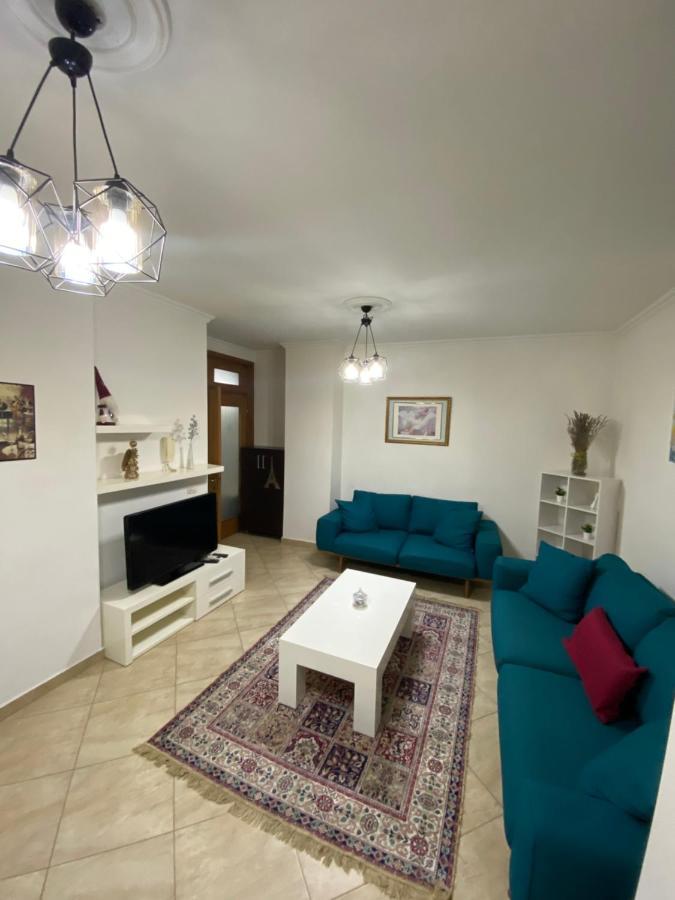 Chlo Apartment 3 Τίρανα Εξωτερικό φωτογραφία