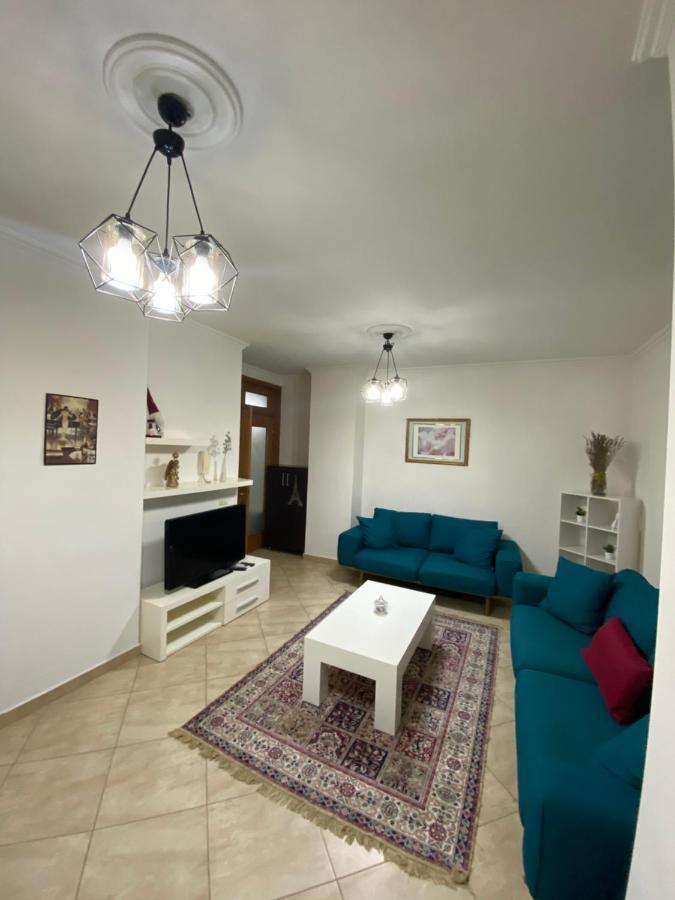 Chlo Apartment 3 Τίρανα Εξωτερικό φωτογραφία