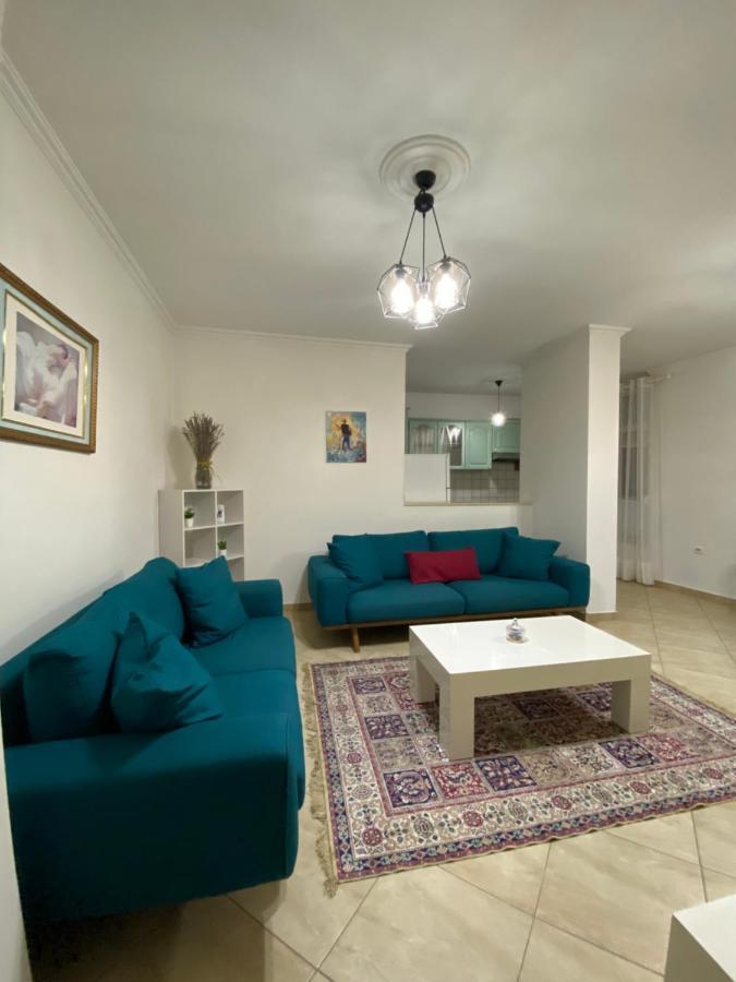 Chlo Apartment 3 Τίρανα Εξωτερικό φωτογραφία