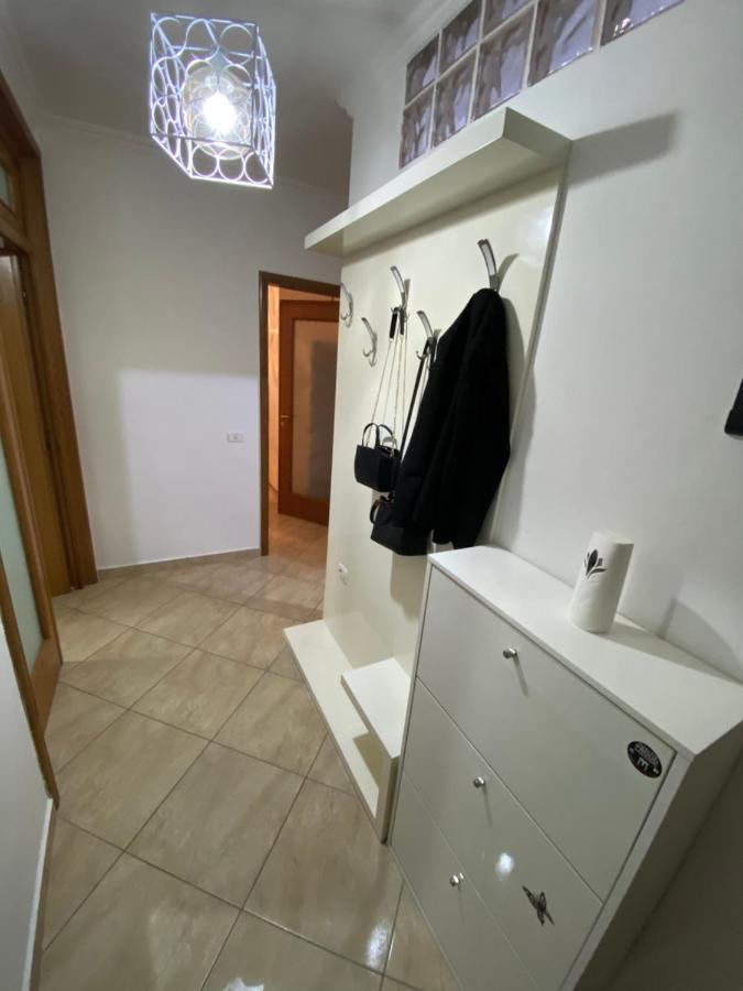 Chlo Apartment 3 Τίρανα Εξωτερικό φωτογραφία