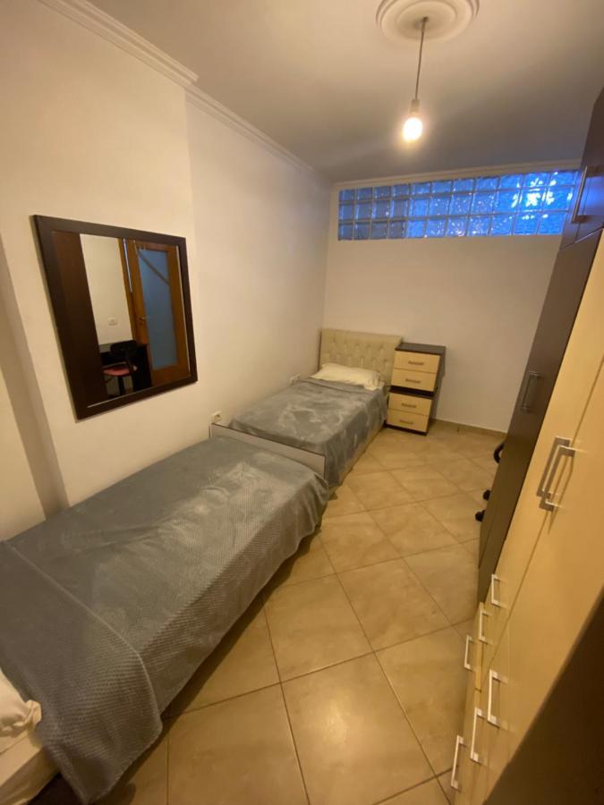 Chlo Apartment 3 Τίρανα Εξωτερικό φωτογραφία
